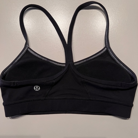 Lululemon sports bra size 2 - Picture 2 of 2